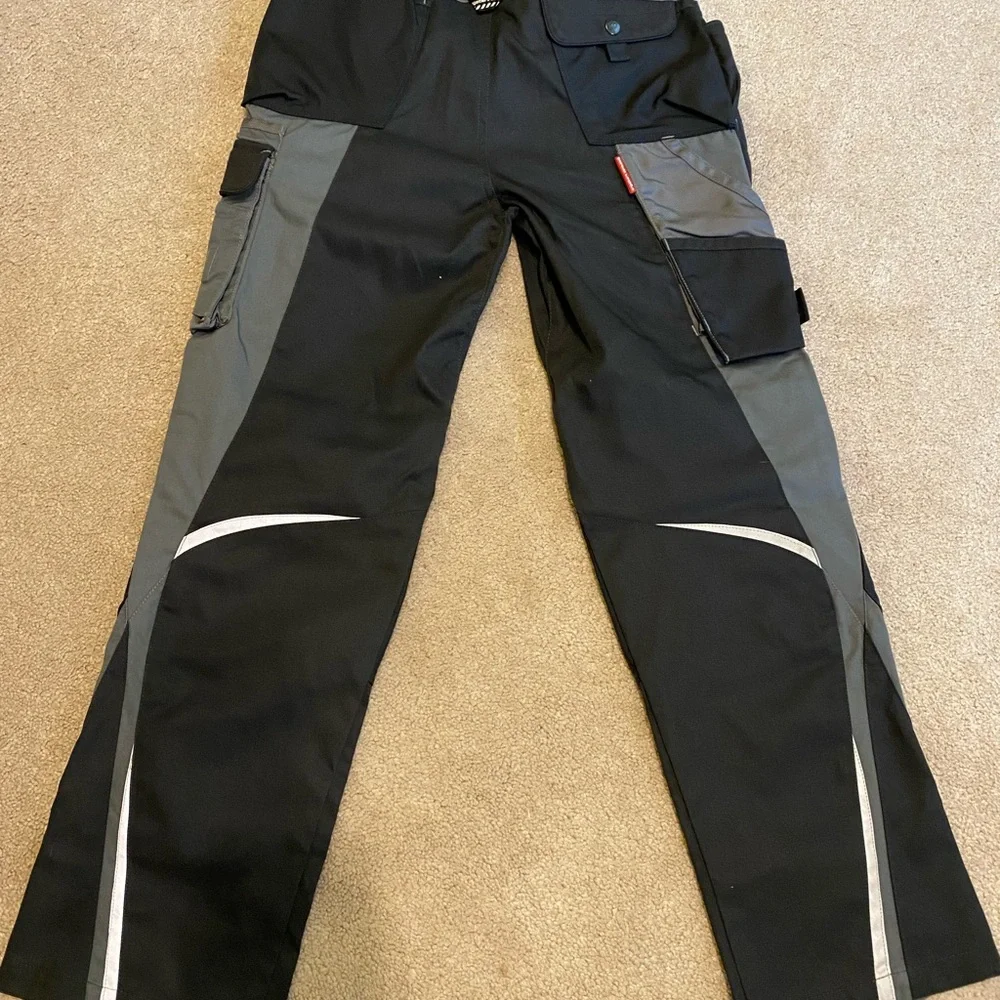 Boys Cargo pants size 12. Amazing quality! Super functional and Built to last. - Picture 11 of 11